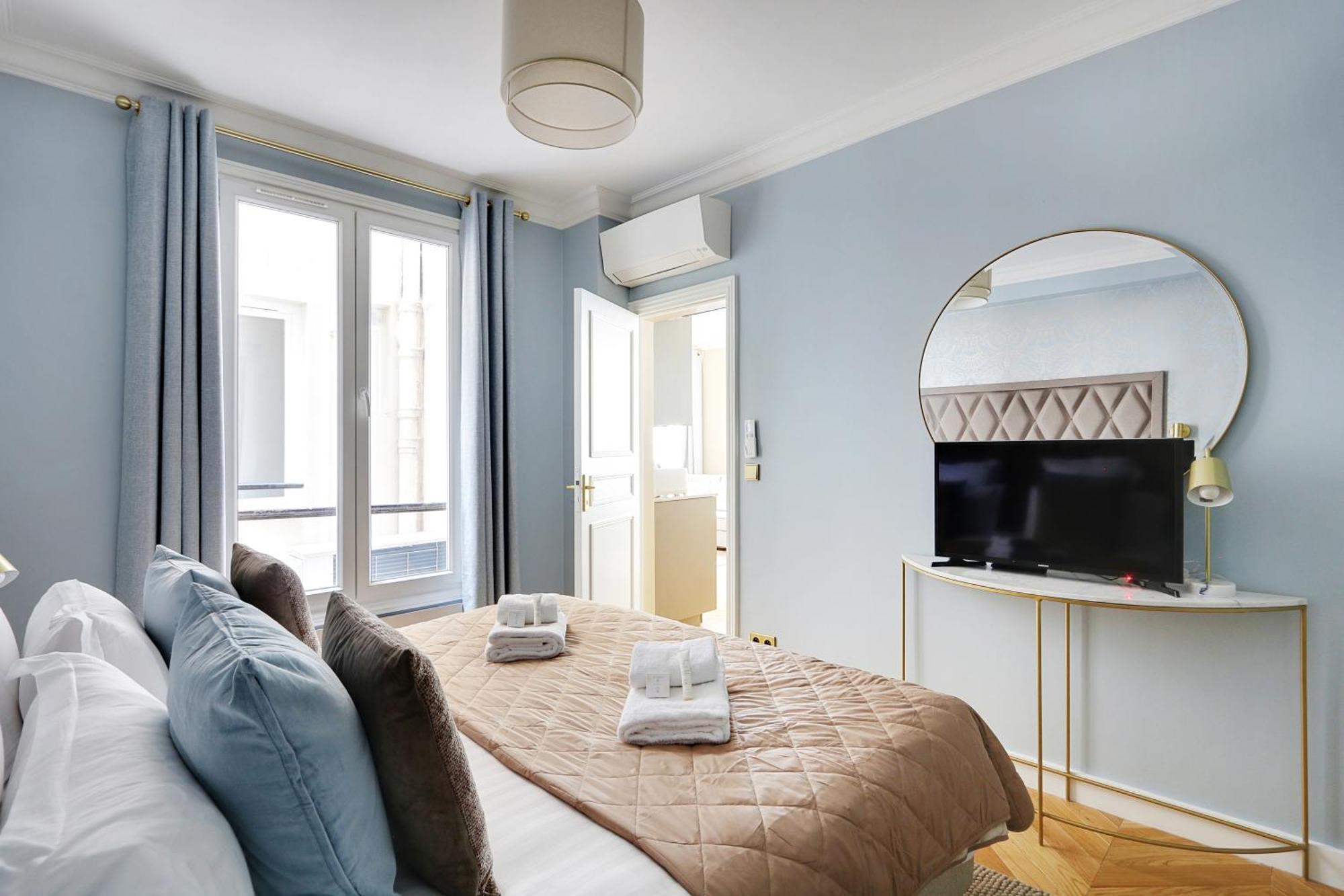 Pick A Flat'S Apartments In Opera Saint Lazarre - Rue De L'Isly Paris Bagian luar foto