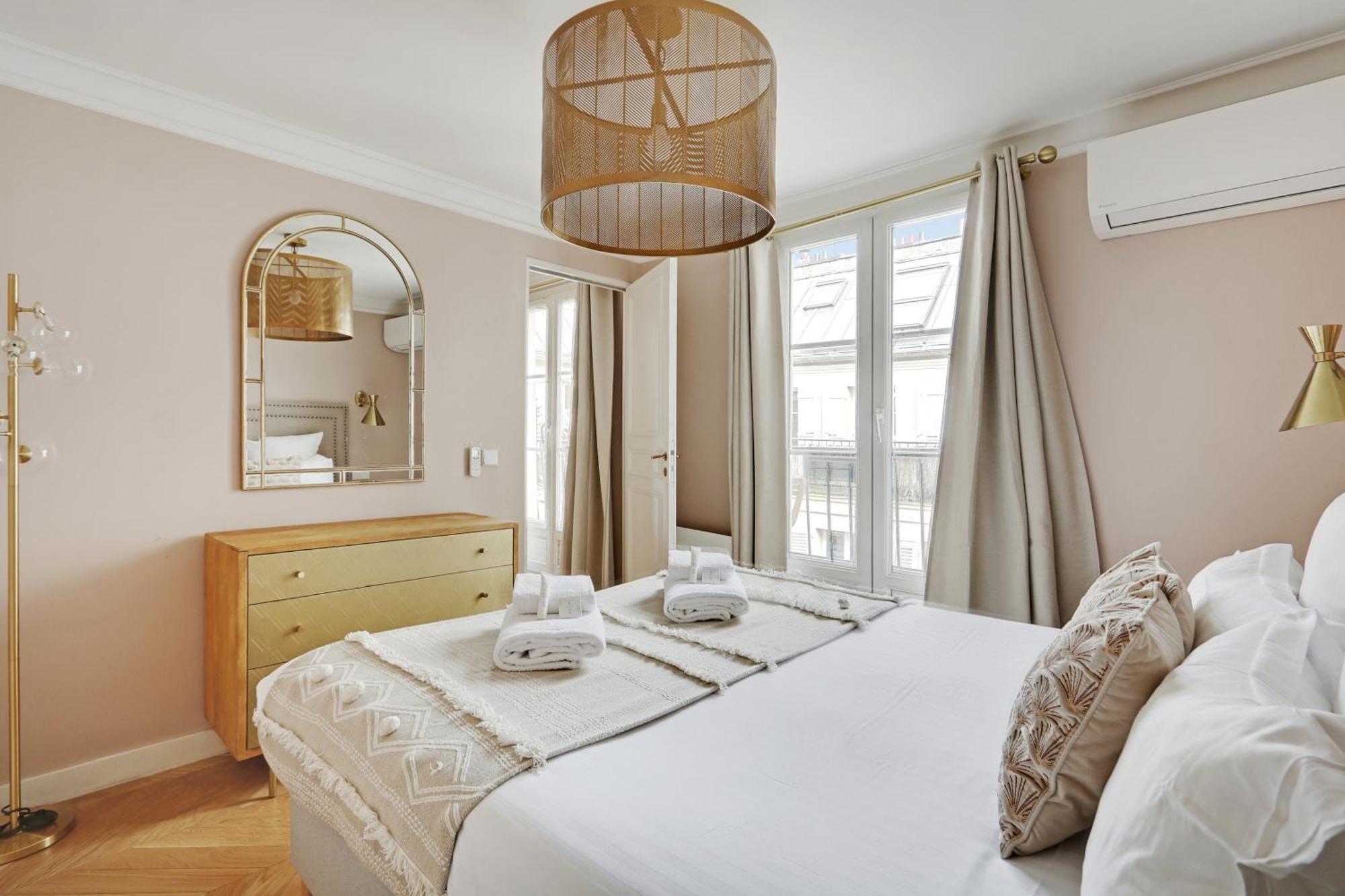 Pick A Flat'S Apartments In Opera Saint Lazarre - Rue De L'Isly Paris Bagian luar foto